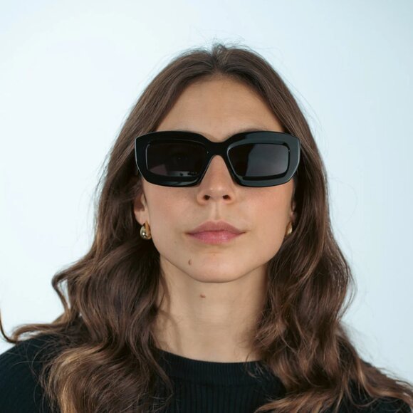 NEW OFF-WHITE OERI138 CHARLOTTE 1007 SUNGLASSES UNISEX BLACK SQUARE EYEWEAR - Picture 1 of 11